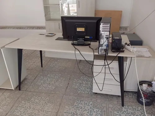 Mobilier de bureau à vendre