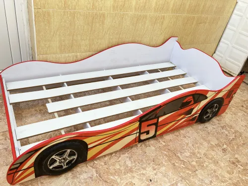 Lit pour enfants de voiture