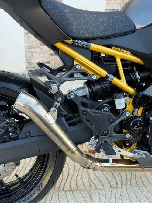 Kawazaki z900 2026 gold Z900 