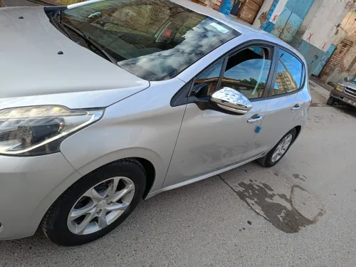 Peugeot 208 2016 Active Facelift
