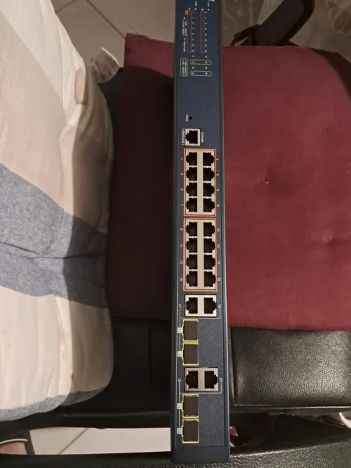 Switch 16 Port POE Neuf