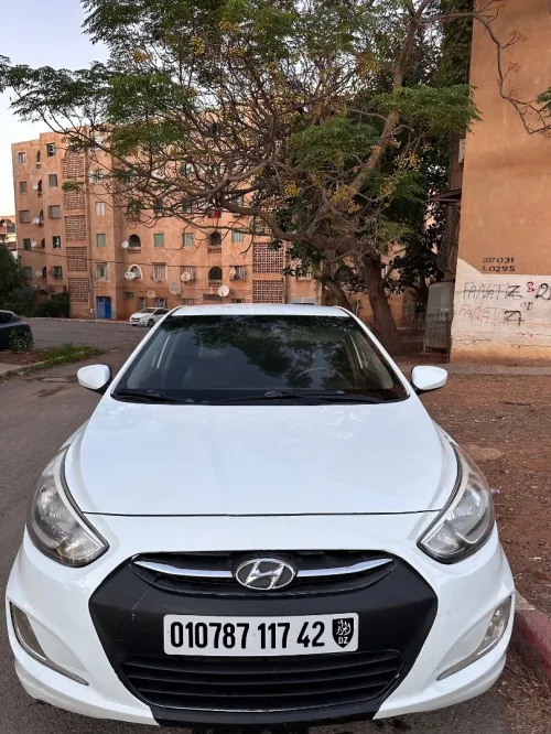 Hyundai Accent RB  5 portes 2017 Gl+
