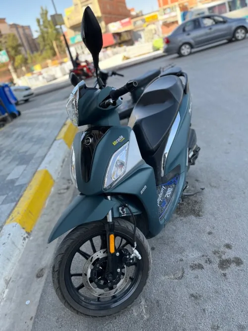 Sym St 2025