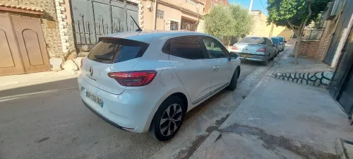 Renault Clio 5  2023 Evolution