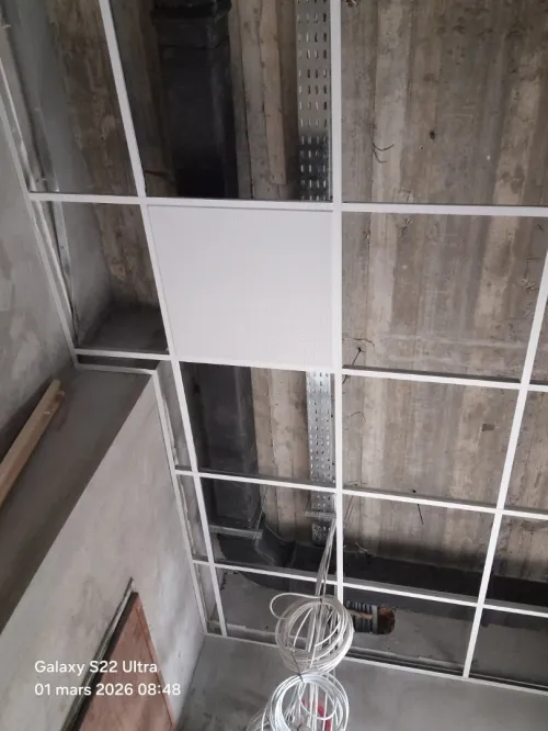 Faux plafond démontable