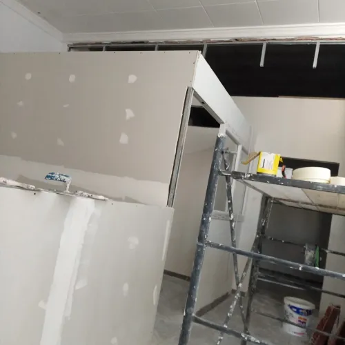 Habillage placoplâtre Mur et plafond avec isolation thermique et phonique