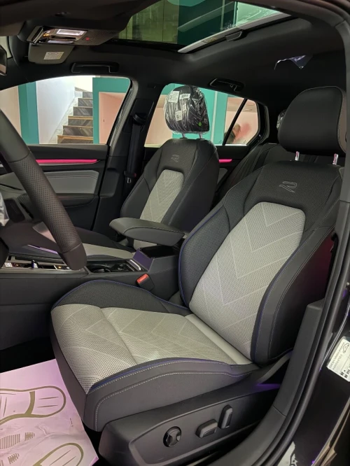 Volkswagen GOLFE 8.5 2026 RLINE
