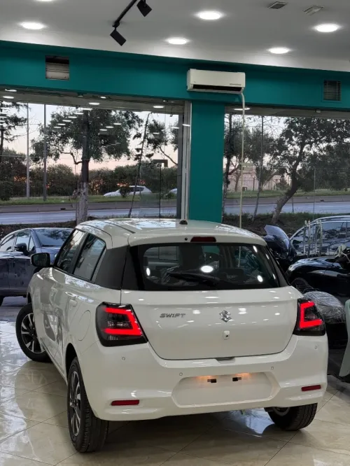 Suzuki Swift 2026 Full