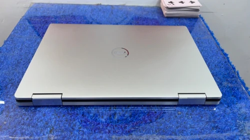 Dell XPS 13 9310 (2-in-1) Tactile x360 - Écran 4K / État 9/10 (Sans Accessoires)