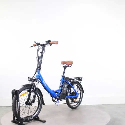 Vélo pliable électrique sous emballage