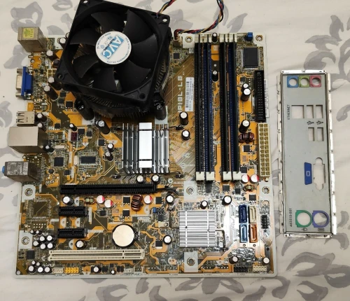 G41 / G31 : gigabyte / hp / msi