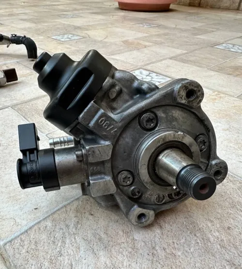 Pies Moteur 03L dorigine hadja chaba [ Turbo/ Cullas/ Pompe HP/ internateur/ 2 injecteur