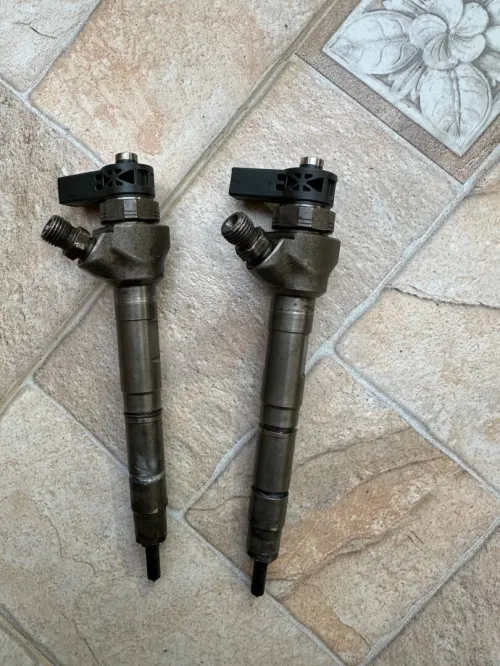 Pies Moteur 03L dorigine hadja chaba [ Turbo/ Cullas/ Pompe HP/ internateur/ 2 injecteur