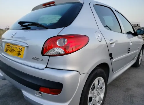 Peugeot 206 Plus 2011 Accepte échange