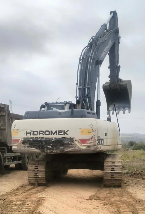 Hidromek 300 