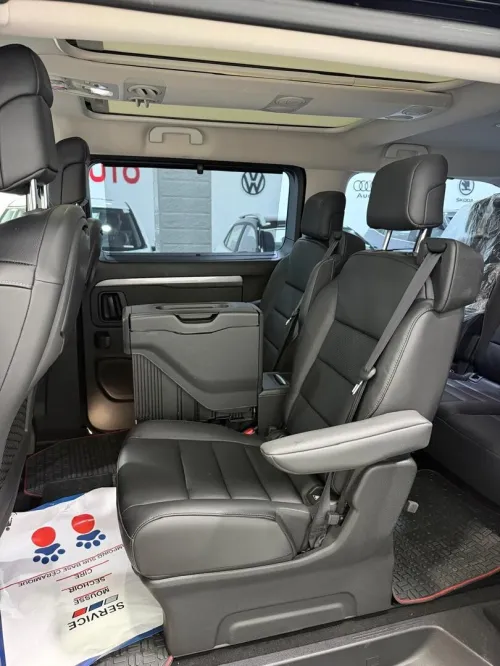 Peugeot Traveller 2025 Business