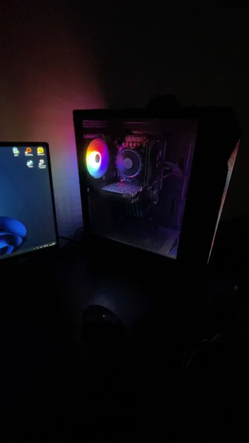 PC GAMING USED LIKE NEW