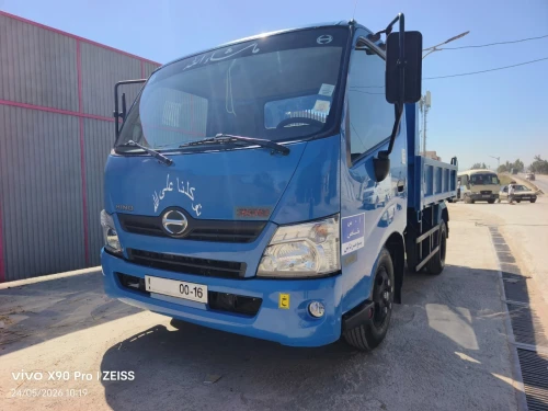 TOYOTA HiNO à benne 300 611 2014