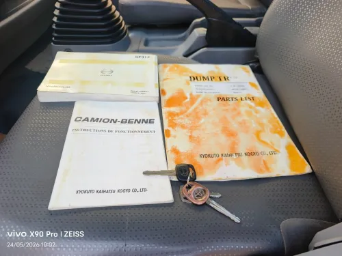TOYOTA HiNO à benne 300 611 2014