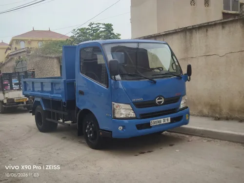 TOYOTA HiNO à benne 611 2013