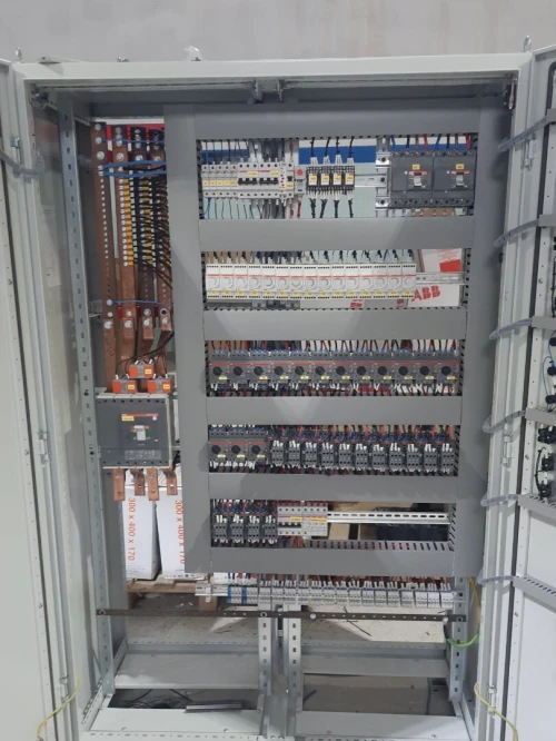 Électricité industrielle et maintenance