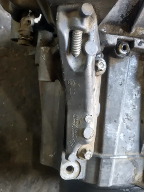 Boîte vitesse 1.5dci demareur avant