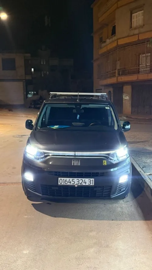 Fiat Doblo 2024 Italie
