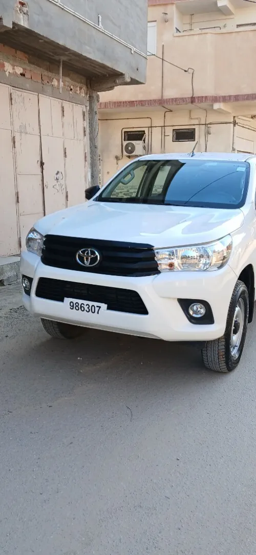 Toyota TOYOTA HILUX 4x4 2023 4x4