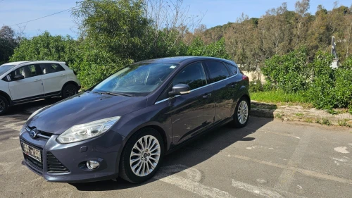 Ford Focus 5 portes 2012 Titanium