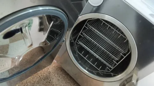 Spectrophotomètre. +. Autoclave 
