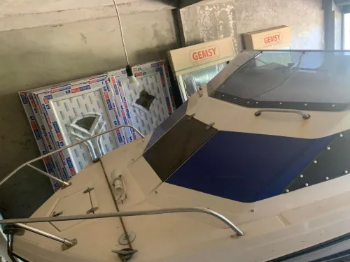 Je met en vente un bateau