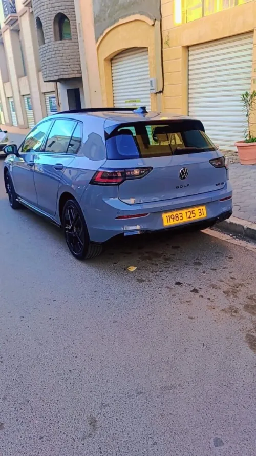 Volkswagen Golf 8 2025 R Black Edition 