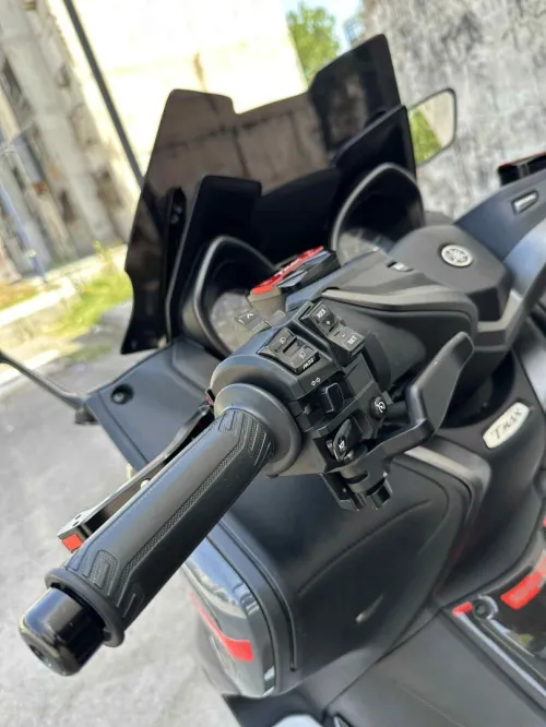 Yamaha Tmax 2021