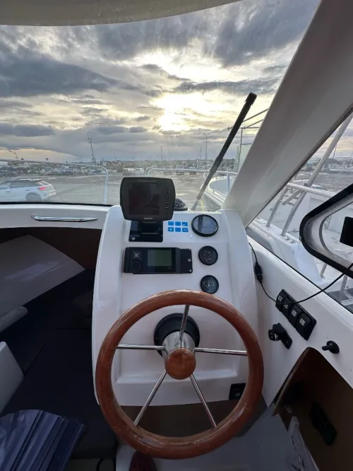 Jeanneau merry fisher 595 avec moteur SUZUKI 90ch 2012 et romorque