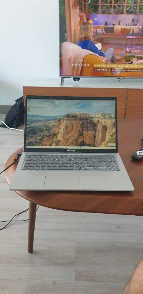 ASUS VIVOBOOK X515E I3 11th 8GB 256GB SSD