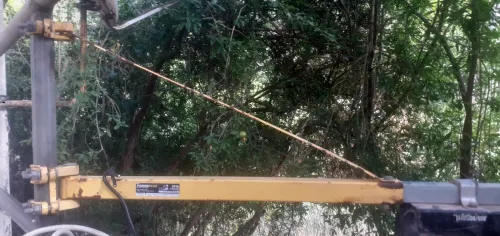 Monte charge daewoo avec panier plus bras