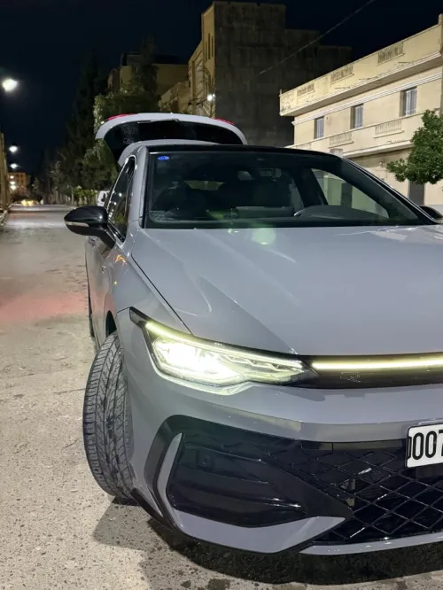 Volkswagen Golf 8 2025 R Black Edition 