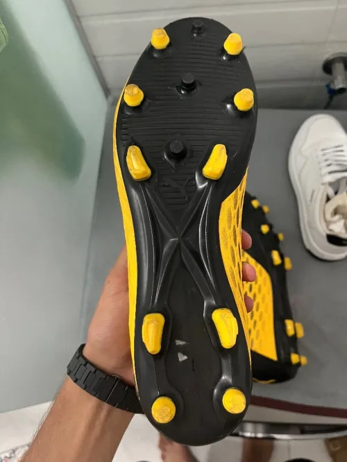 Soulier puma future semi pro p47 uk 9.5/10