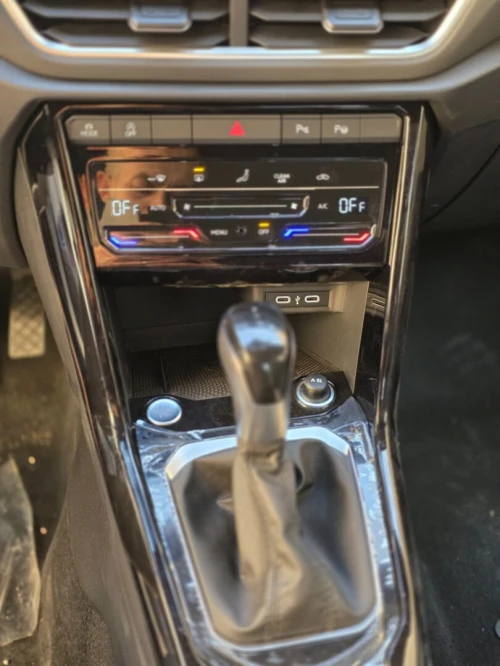 Volkswagen T-Roc 2025 Fiha la sono