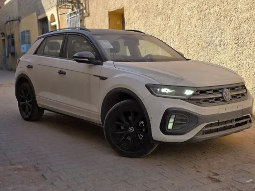Volkswagen T-Roc 2025 Fiha la sono