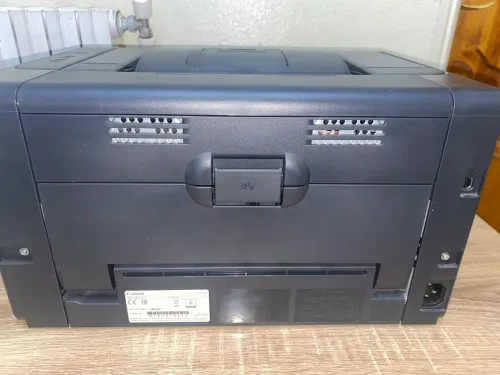Imprimante canon I-SENSYS LBP7018C