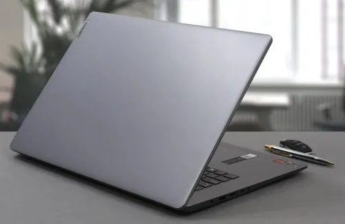 Lenovo Ideapad 3 17,3" RYZEN 5 5500U SSD 512Go RAM 8G