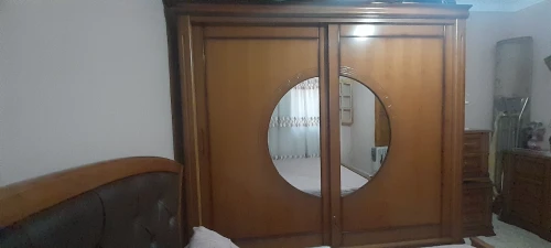 غرفة نوم خشب آتر