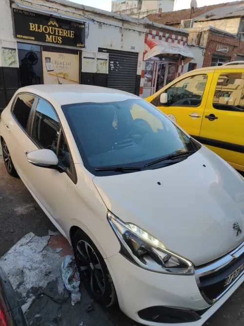Peugeot 208 2019 Allure