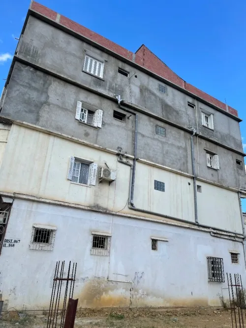 Vente Appartement Niveau de villa F10+ Jijel Taher