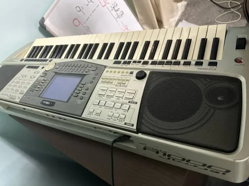 YAMAHA A 1000 