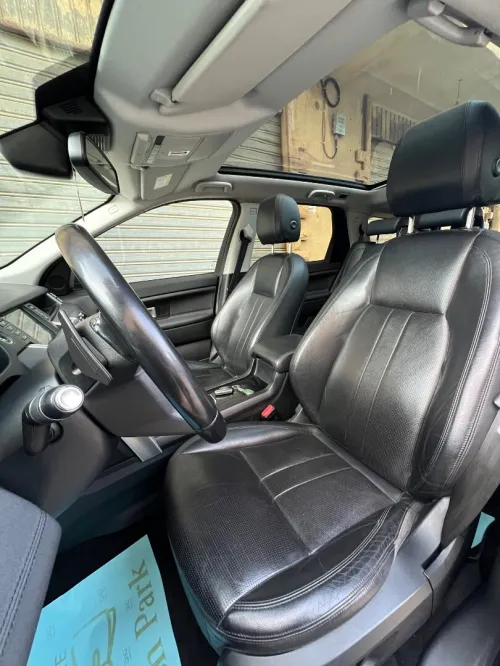 Land Rover Discovery 2019 Sport HSE 07 places