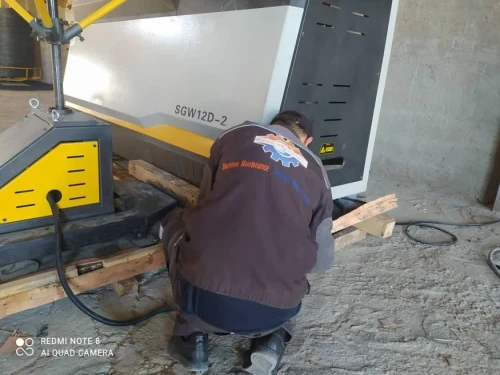 Réparation Installation Formation Des Machines CNC صيانة / تركيب / تصليح جميع الات تشكيل و الحديد