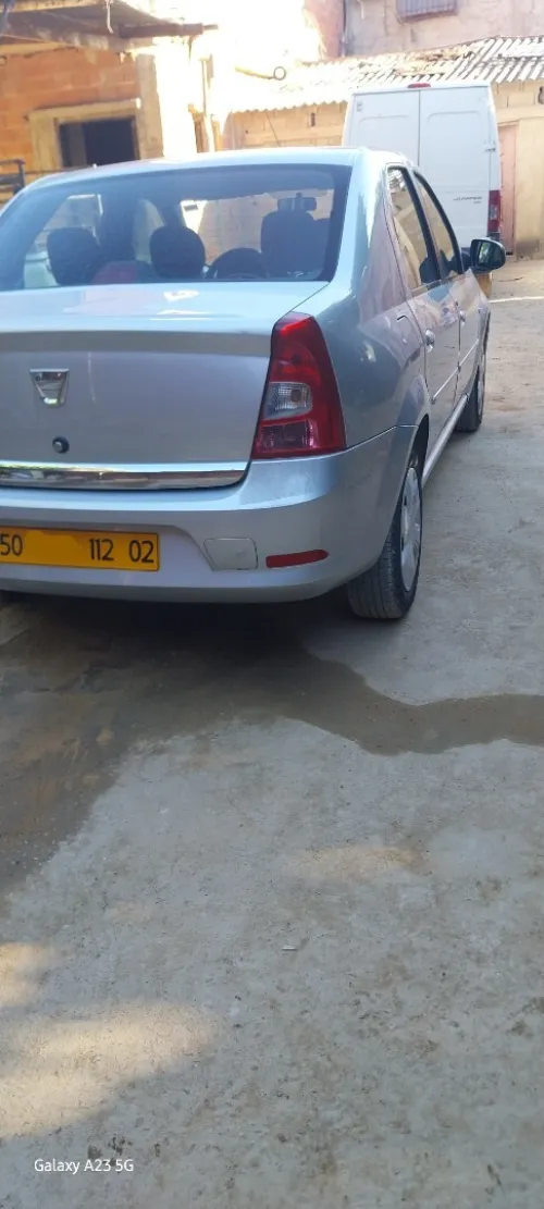Dacia Logan 2012 Latot