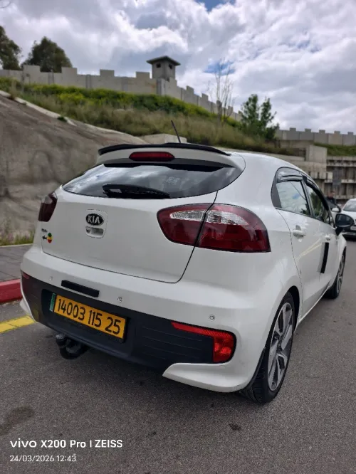 Kia Rio 5 portes 2015 Funny Facelift 